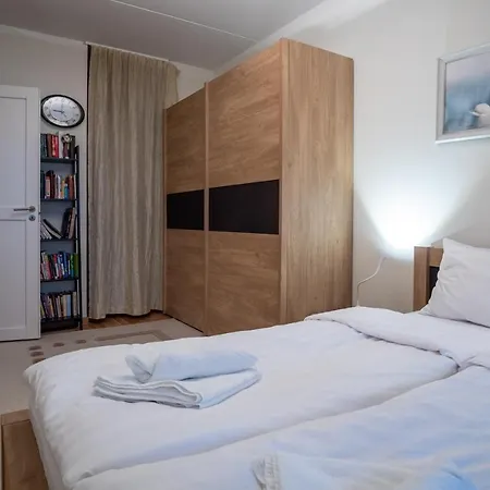 Lejlighed Dream - One Bedroom With Balcony By The Sea
